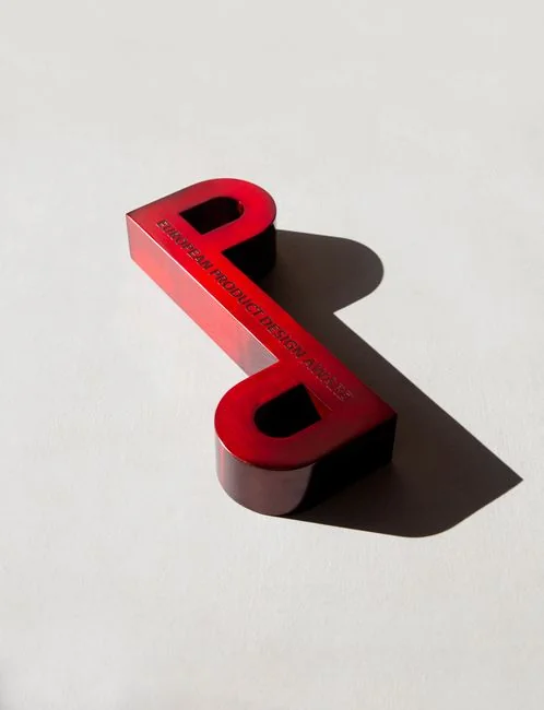 person-holding-pen-near-paper-sv8ooqaub-o